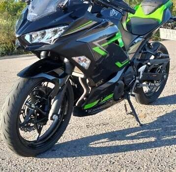 Чорний Кавасакі Ninja 400, об'ємом двигуна 0.4 л та пробігом 15 тис. км за 5500 $, фото 6 на Automoto.ua
