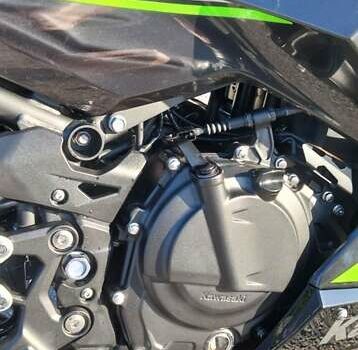 Чорний Кавасакі Ninja 400, об'ємом двигуна 0.4 л та пробігом 15 тис. км за 5500 $, фото 4 на Automoto.ua