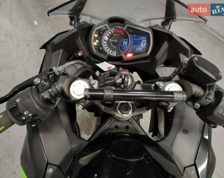 Черный Кавасаки Ninja 400, объемом двигателя 0.4 л и пробегом 8 тыс. км за 5700 $, фото 5 на Automoto.ua