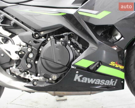Черный Кавасаки Ninja 400, объемом двигателя 0.4 л и пробегом 19 тыс. км за 4900 $, фото 21 на Automoto.ua