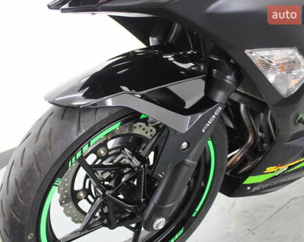 Черный Кавасаки Ninja 400, объемом двигателя 0.4 л и пробегом 19 тыс. км за 4900 $, фото 10 на Automoto.ua