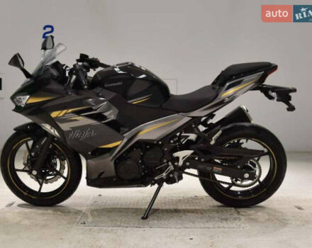 Черный Кавасаки Ninja 400, объемом двигателя 0.4 л и пробегом 10 тыс. км за 5700 $, фото 2 на Automoto.ua