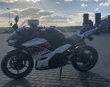 Чорний Кавасакі Ninja 400, об'ємом двигуна 0.4 л та пробігом 27 тис. км за 5700 $, фото 1 на Automoto.ua
