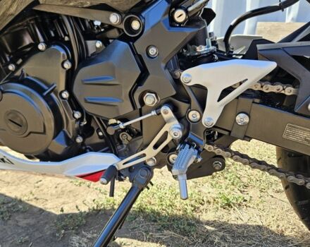 Кавасаки Ninja 400, объемом двигателя 0.4 л и пробегом 0 тыс. км за 6000 $, фото 20 на Automoto.ua