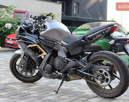 Серый Кавасаки Ninja 400, объемом двигателя 0.4 л и пробегом 25 тыс. км за 4800 $, фото 4 на Automoto.ua