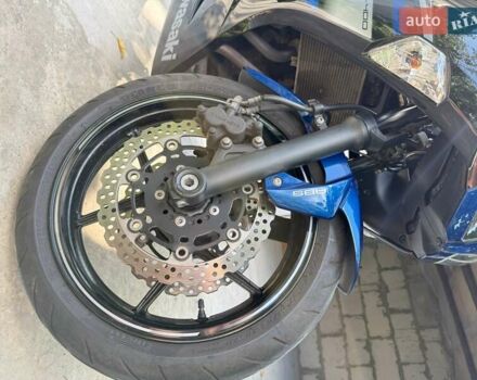 Синий Кавасаки Ninja 400, объемом двигателя 0.4 л и пробегом 27 тыс. км за 5500 $, фото 5 на Automoto.ua