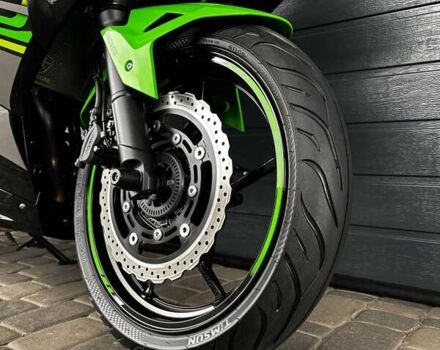 Зелений Кавасакі Ninja 400, об'ємом двигуна 0.4 л та пробігом 21 тис. км за 5300 $, фото 7 на Automoto.ua