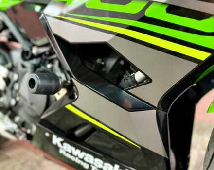Зеленый Кавасаки Ninja 400, объемом двигателя 0.4 л и пробегом 27 тыс. км за 5100 $, фото 8 на Automoto.ua