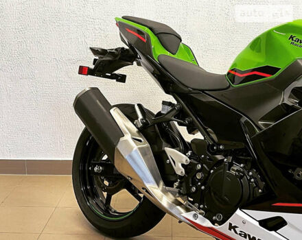 Зелений Кавасакі Ninja 400, об'ємом двигуна 0.4 л та пробігом 2 тис. км за 6300 $, фото 2 на Automoto.ua