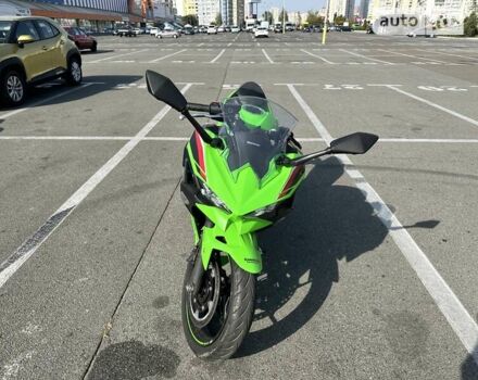 Зеленый Кавасаки Ninja 400, объемом двигателя 0.45 л и пробегом 1 тыс. км за 7300 $, фото 1 на Automoto.ua