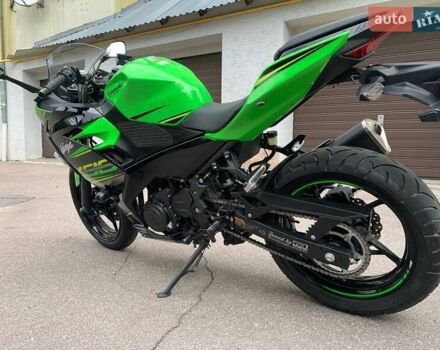 Зеленый Кавасаки Ninja 400, объемом двигателя 0.4 л и пробегом 38 тыс. км за 5600 $, фото 1 на Automoto.ua