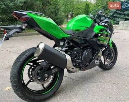Зеленый Кавасаки Ninja 400, объемом двигателя 0.4 л и пробегом 38 тыс. км за 5600 $, фото 2 на Automoto.ua