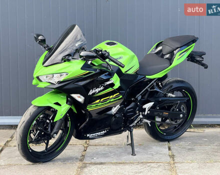 Зеленый Кавасаки Ninja 400, объемом двигателя 0.4 л и пробегом 2 тыс. км за 5500 $, фото 1 на Automoto.ua