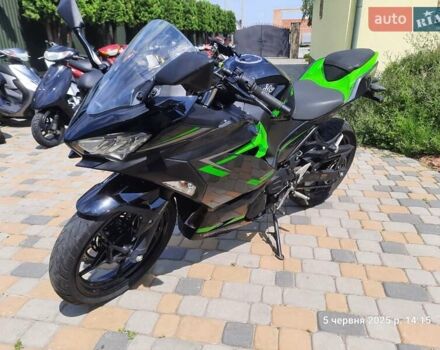 Зеленый Кавасаки Ninja 400, объемом двигателя 0.4 л и пробегом 22 тыс. км за 5500 $, фото 6 на Automoto.ua