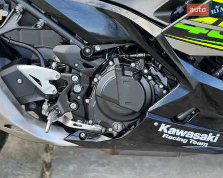 Зеленый Кавасаки Ninja 400, объемом двигателя 0.4 л и пробегом 2 тыс. км за 5500 $, фото 6 на Automoto.ua