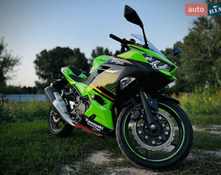 Зеленый Кавасаки Ninja 400, объемом двигателя 0.4 л и пробегом 14 тыс. км за 6200 $, фото 1 на Automoto.ua