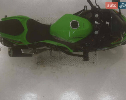 Зелений Кавасакі Ninja 400, об'ємом двигуна 0.4 л та пробігом 2 тис. км за 6200 $, фото 6 на Automoto.ua