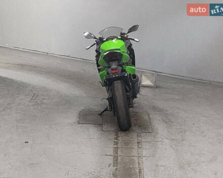 Зелений Кавасакі Ninja 400, об'ємом двигуна 0.4 л та пробігом 19 тис. км за 5650 $, фото 3 на Automoto.ua