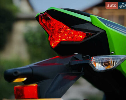 Зеленый Кавасаки Ninja 400, объемом двигателя 0.4 л и пробегом 14 тыс. км за 6200 $, фото 20 на Automoto.ua