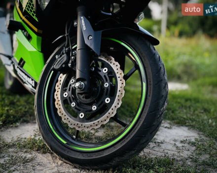 Зеленый Кавасаки Ninja 400, объемом двигателя 0.4 л и пробегом 14 тыс. км за 6200 $, фото 3 на Automoto.ua