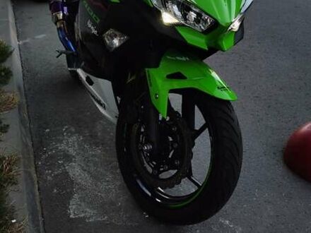 Кавасаки Ninja 400 2021 в Киеве на Automoto.ua Зеленый Кавасаки Ninja 400, объемом двигателя 0.4 л и пробегом 19 тыс. км за 5700 $, фото 1 на Automoto.ua