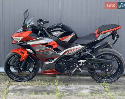 Оранжевый Кавасаки Ninja 400, объемом двигателя 0.4 л и пробегом 25 тыс. км за 5100 $, фото 3 на Automoto.ua
