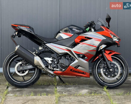 Оранжевый Кавасаки Ninja 400, объемом двигателя 0.4 л и пробегом 25 тыс. км за 5100 $, фото 2 на Automoto.ua
