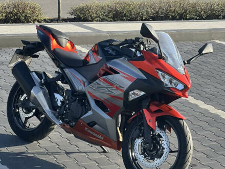 Оранжевый Кавасаки Ninja 400, объемом двигателя 0.4 л и пробегом 39 тыс. км за 5100 $, фото 1 на Automoto.ua