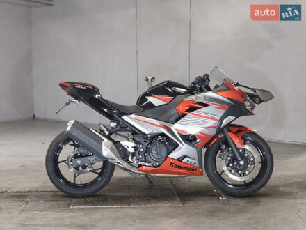 Кавасаки Ninja 400 2018 в Сумах на Automoto.ua Оранжевый Кавасаки Ninja 400, объемом двигателя 0.4 л и пробегом 15 тыс. км за 5400 $, фото 1 на Automoto.ua