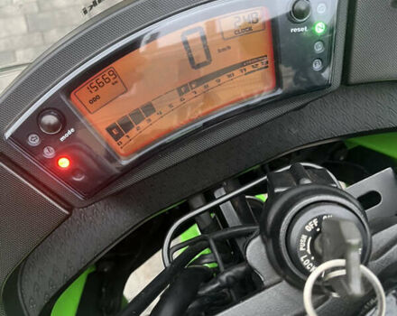 Зеленый Кавасаки Ninja 400R, объемом двигателя 0.4 л и пробегом 15 тыс. км за 4000 $, фото 5 на Automoto.ua