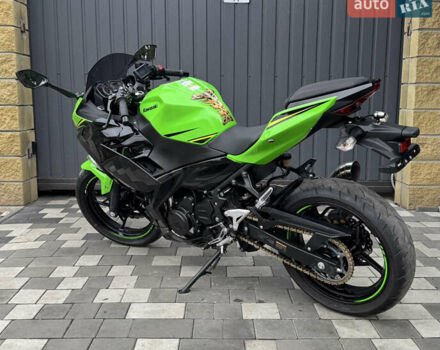 Зеленый Кавасаки Ninja 400R, объемом двигателя 0.4 л и пробегом 29 тыс. км за 5300 $, фото 5 на Automoto.ua