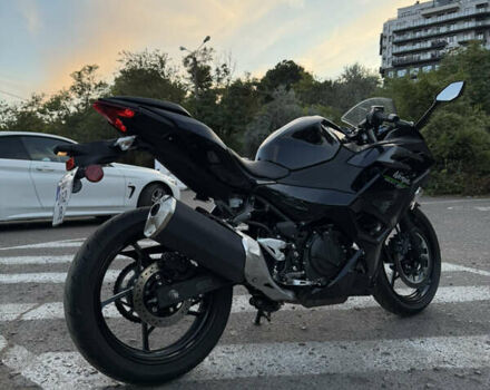 Черный Кавасаки Ninja 500, объемом двигателя 0.5 л и пробегом 4 тыс. км за 7200 $, фото 4 на Automoto.ua