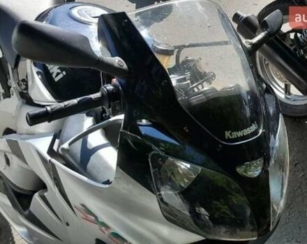 Кавасаки Ninja 600 ZX-6R 2000 в Хмельницком на Automoto.ua Серый Кавасаки Ninja 600 ZX-6R, объемом двигателя 0.6 л и пробегом 42 тыс. км за 3600 $, фото 7 на Automoto.ua