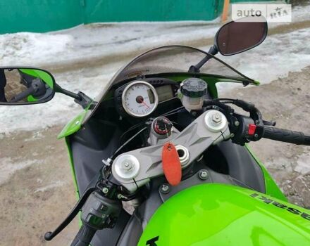 Зеленый Кавасаки Ninja 600 ZX-6R, объемом двигателя 0 л и пробегом 40 тыс. км за 2600 $, фото 6 на Automoto.ua