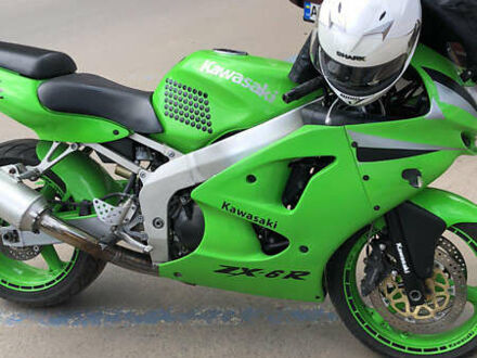 Зеленый Кавасаки Ninja 600 ZX-6R, объемом двигателя 0.6 л и пробегом 47 тыс. км за 2600 $, фото 1 на Automoto.ua