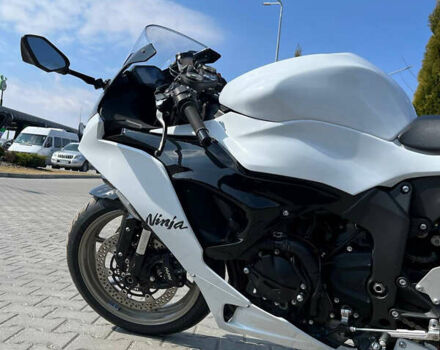 Білий Кавасакі Ninja 636 ZX-6R, об'ємом двигуна 0.65 л та пробігом 8 тис. км за 14500 $, фото 9 на Automoto.ua