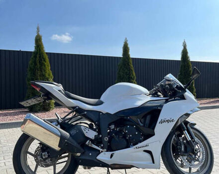Білий Кавасакі Ninja 636 ZX-6R, об'ємом двигуна 0.65 л та пробігом 8 тис. км за 14500 $, фото 1 на Automoto.ua