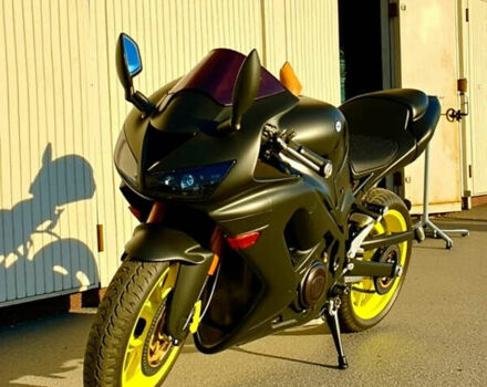 Черный Кавасаки Ninja 636 ZX-6R, объемом двигателя 0.65 л и пробегом 40 тыс. км за 2200 $, фото 1 на Automoto.ua