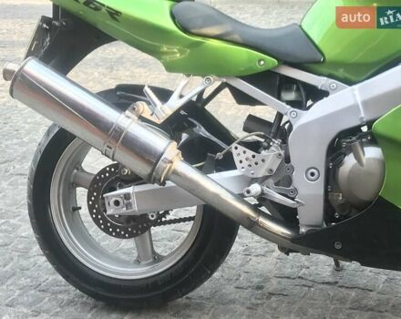 Зеленый Кавасаки Ninja 636 ZX-6R, объемом двигателя 0.65 л и пробегом 32 тыс. км за 4200 $, фото 11 на Automoto.ua