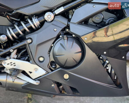 Черный Кавасаки Ninja 650R, объемом двигателя 0.65 л и пробегом 19 тыс. км за 5600 $, фото 6 на Automoto.ua