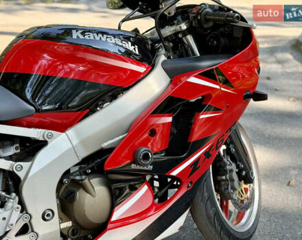Красный Кавасаки Ninja ZX-6R, объемом двигателя 0.6 л и пробегом 33 тыс. км за 4000 $, фото 11 на Automoto.ua