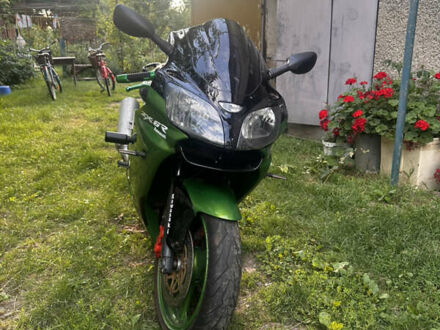 Кавасакі Ninja ZX-6R 2001 у Ужгороді на Automoto.ua Зелений Кавасакі Ninja ZX-6R, об'ємом двигуна 0.6 л та пробігом 56 тис. км за 3500 $, фото 1 на Automoto.ua