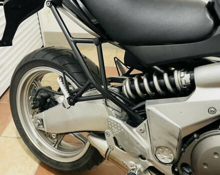 Черный Кавасаки Versys 650, объемом двигателя 0.65 л и пробегом 50 тыс. км за 4900 $, фото 12 на Automoto.ua