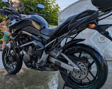 Черный Кавасаки Versys 650, объемом двигателя 0.65 л и пробегом 46 тыс. км за 3600 $, фото 5 на Automoto.ua