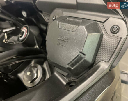 Черный Кавасаки Versys 650, объемом двигателя 0.65 л и пробегом 19 тыс. км за 10900 $, фото 24 на Automoto.ua