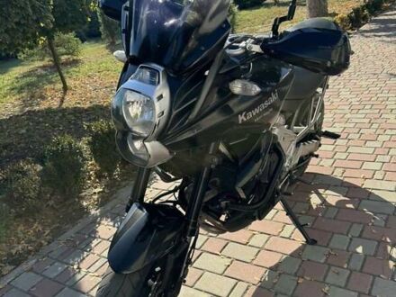 Кавасакі Versys 650 2010 у Хороле на Automoto.ua Чорний Кавасакі Versys 650, об'ємом двигуна 0.6 л та пробігом 132 тис. км за 4450 $, фото 1 на Automoto.ua