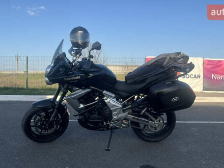 Кавасакі Versys 650 2010 у Одесі на Automoto.ua Чорний Кавасакі Versys 650, об'ємом двигуна 0.65 л та пробігом 15 тис. км за 6000 $, фото 1 на Automoto.ua