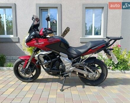 Красный Кавасаки Versys 650, объемом двигателя 0.65 л и пробегом 35 тыс. км за 5000 $, фото 1 на Automoto.ua
