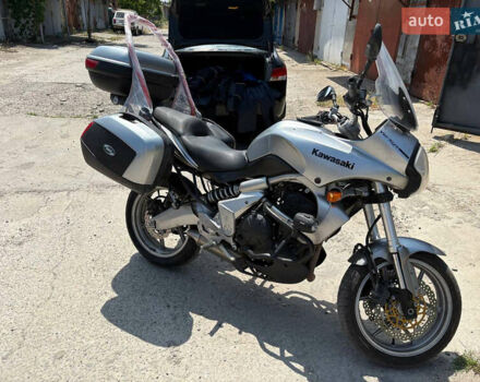 Серый Кавасаки Versys 650, объемом двигателя 0.65 л и пробегом 49 тыс. км за 4700 $, фото 2 на Automoto.ua