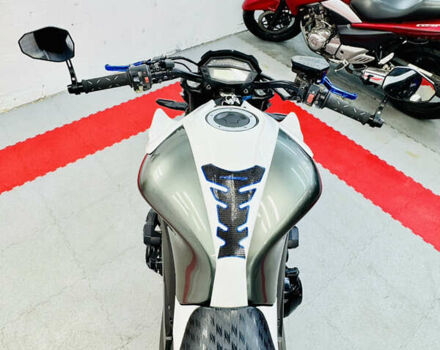 Белый Кавасаки Z 1000, объемом двигателя 1 л и пробегом 16 тыс. км за 12500 $, фото 25 на Automoto.ua